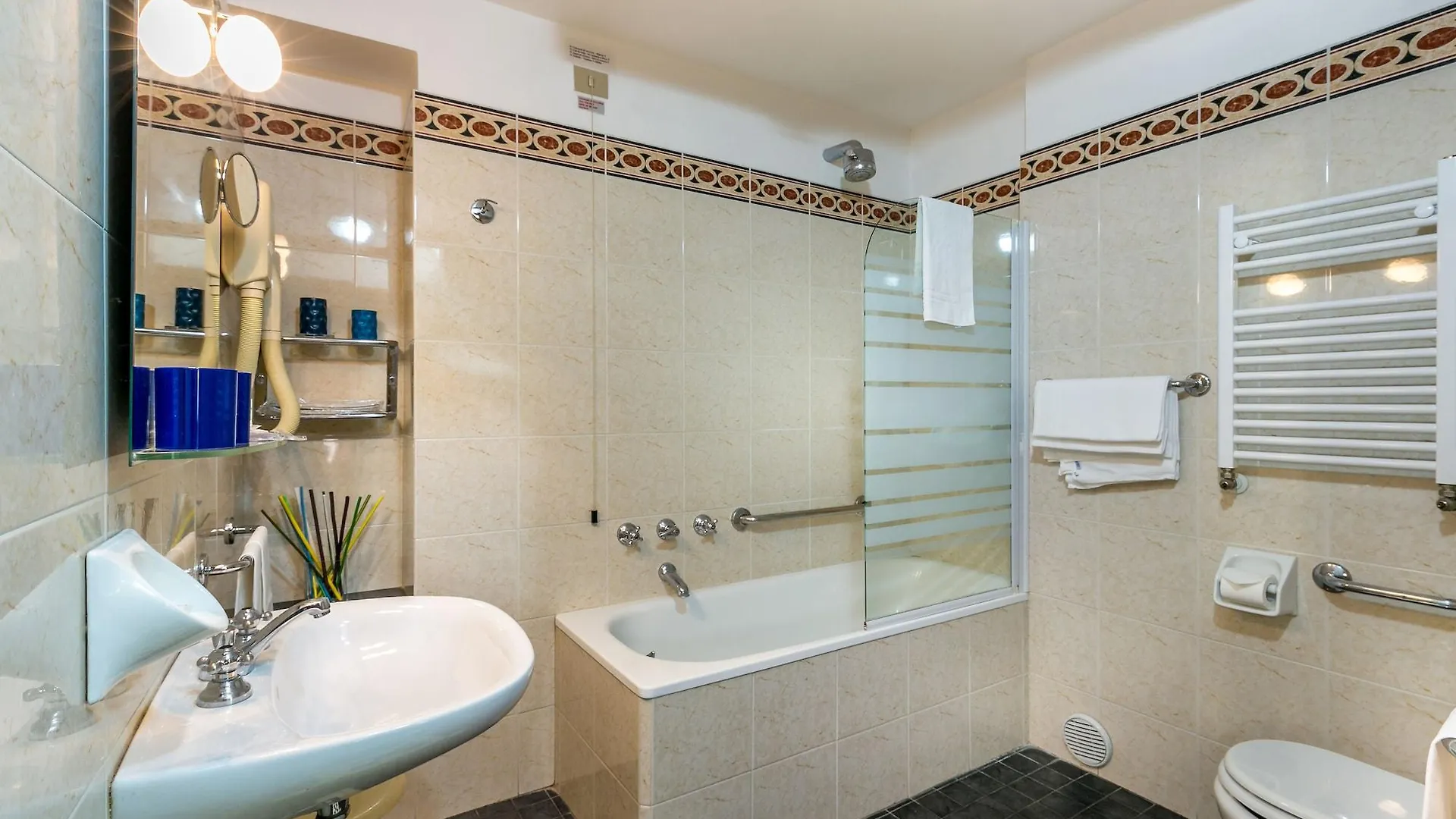 Hotel Collodi Firenze 2*, Florence
